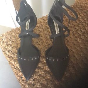 Karl Lagerfeld Paris black 2.5 in straps zip back